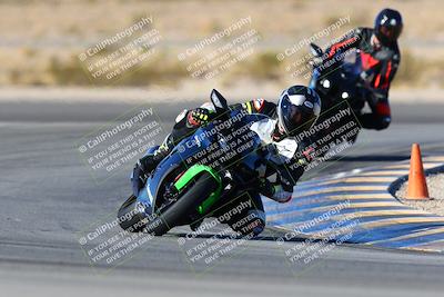 media/Jan-09-2022-SoCal Trackdays (Sun) [[2b1fec8404]]/Turn 11 (935am)/